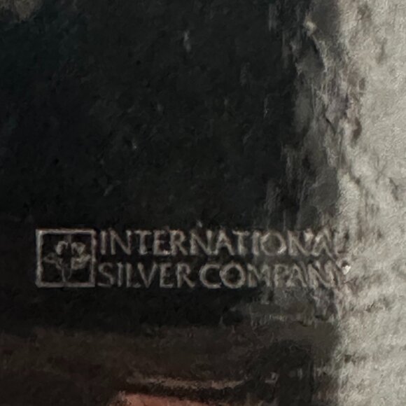 INTERNATIONAL SILVER Co. Ornate Silverplated 12" Round Serving Platter Set of 2 - Picture 3 of 5